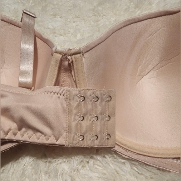 DELTA BURKE Lightly Lined Underwire Sweater Bra Peach Size 40D EUC - Picture 5 of 7
